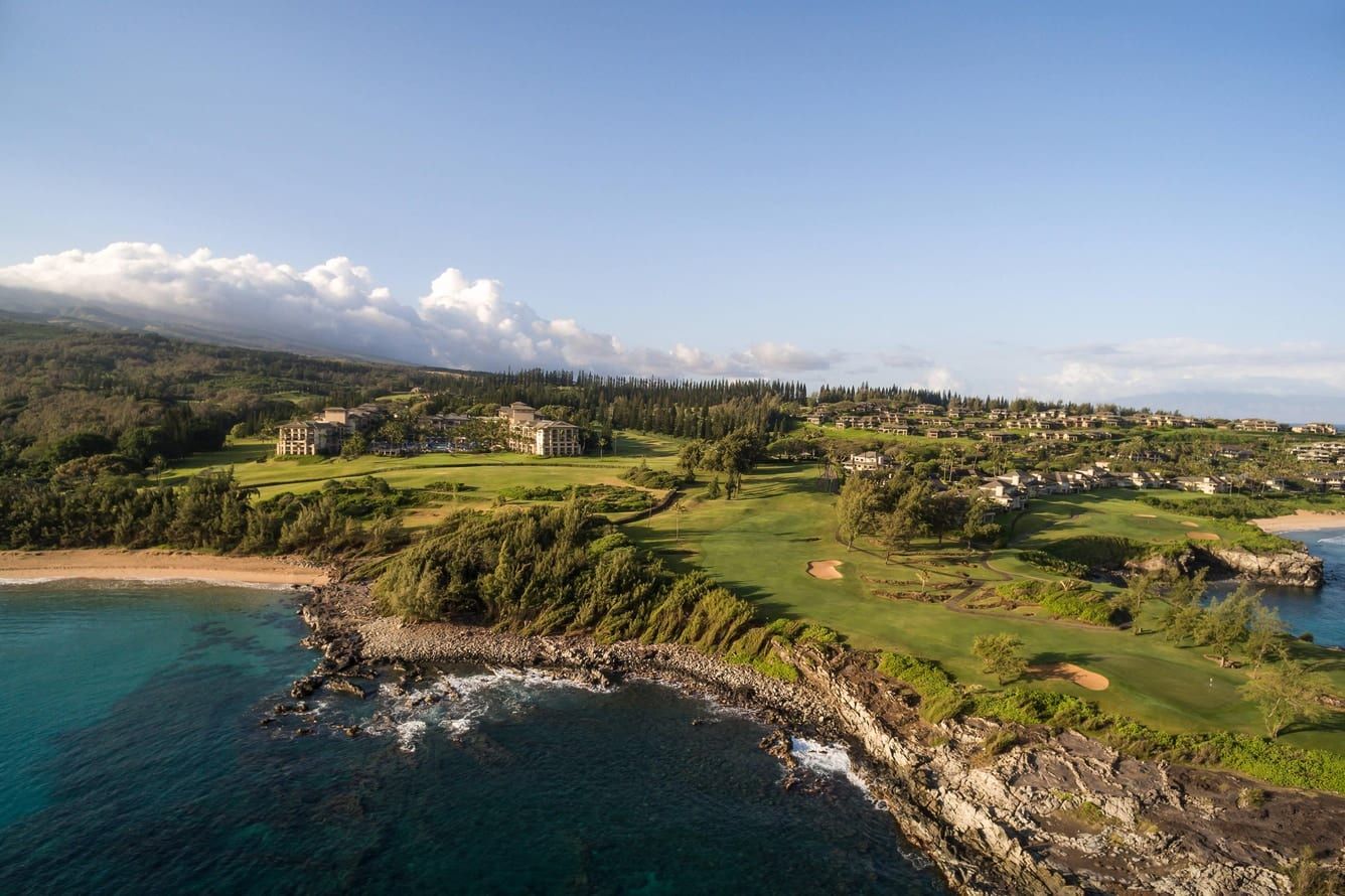 A green on the clifftop golf course above the sea